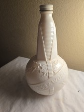 Vintage 1939 New York Worlds Fair Bottle Uranium Custard Glass Futurama picture