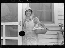 Photo:Indiana Wabash Farm Woman Apron Bonnet Farmhouse 1935-1942 picture