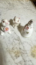 Vintage Avon 1983 Weiss Rabbit Salt and Pepper Shakers Figurines 1984 Bell picture
