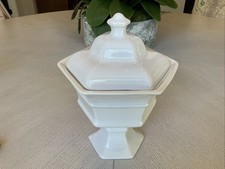 Vintage White Haeger Pottery Hexagonal Pedestal Jar with Lid 9