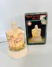 Vintage 1986 Ghost Cemetery RIP Porcelain Halloween Night Light 5.5” Tall Lite picture