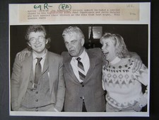 Glossy Press Photo 1988 Joe Connolly's Victory Paul Capobianco & Julie Quigley picture