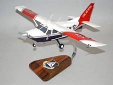 USAF Civil Air Patrol GippsAero GA8 Airvan Civilian Desk Model 1/24 SC Airplane picture