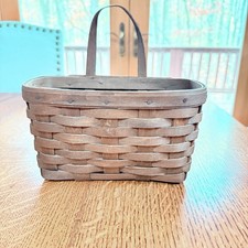 RARE Longaberger Pre 1982 Vintage Medium Key Basket. Please Read picture