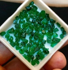 42crt Beautiful Emerald   💚 Rough From swat Pakistan, picture