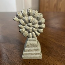 Preowned Vintage NOS Faux Sea Shell Lamp Finial picture
