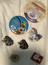 Lot 7 Disney Pins And Buttons picture