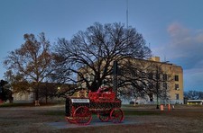 Photo:Pawnee Oklahoma Courthouse Lawn Christmas Light Steam Engine 2000s picture