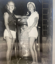 Vtg 1960s Two Women Jukebox Snapshot Photo 4x6 B&W Gelatin Silver Original picture
