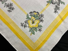 #807 Vintage Tellow Hibiscus 1950's Linen Print Tablecloth 39