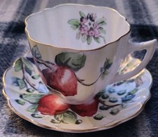 Vintage Victoria C&E Bone China Cheney Washington Apple Teacup Saucer England picture