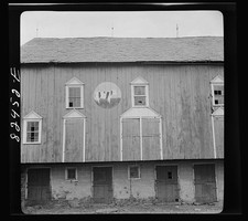 Photo:Farm Barn Wooden Siding 1935-1942 Dairy Farm Rural Building picture