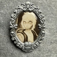 DISNEY Haunted Mansion Cameo Portrait Collection Mystery Pin December 2017 picture