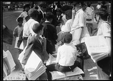 Photo:New York City Newspaper Boys Selling Papers 1910s Crowd Street Scene picture