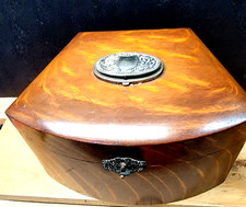 ANTIQUE 1880- TIGER OAK COLLAR BOX VICTORIAN picture