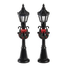 HOLIDAY TIME CHRISTMAS VILLAGE HOUSE ACCESSORIES - (2) BLACK LAMP POST W/ WREATH picture