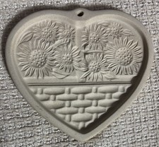 VTG 1994 Pampered Chef 6” Stoneware Sunflower  Basket Heart Cookie Mold Made USA picture