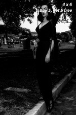VAMPIRA - 4x6 Photo 🟣Dark Glamour Gothic Horror TV Portrait Poster picture