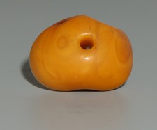 Tibet 18th Century Antique Buddhist Noble Jewelry Gem Amber Beeswax Bead Amulet picture