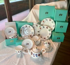 FORTNUM & MASON Queen Elizabeth II Diamond Jubilee Tea Service - 2012 RARE picture