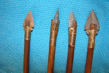 2 TAN-Arrows w/Chipped Stone Tips Sinew TAN-Flights & Wood Shaft Native Artist picture