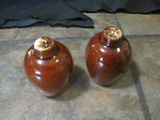 BROWN DRIP ~ SALT AND PEPPER SHAKERS ~  'USA' ~ 3