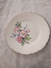 Vintage luncheon plate flower pattern picture