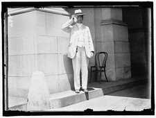 Photo:Jonathan Bourne 1911 White Suit Hat Portrait picture
