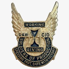 Vintage WWII UAW CIO Soldiers of Production Homefront Greenduck Pin Back Badge picture