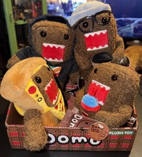 4 Domo-Kun 2026 7-Eleven Limited Edition Plushies NWT Pizza, Hot Dog Sweatshirt picture