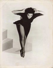 Leslie Caron 8x10 Portrait Actress Vintage Publicity Photo picture