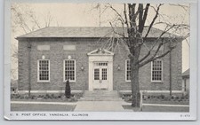 Vandalia, Illinois U.S. Post Office Black and White Postcard Unposted picture