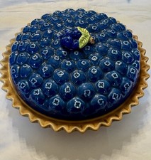 Universal Trumps Corp. Blueberry Pie Ceramic Collectible Pie Dish & Cover 11” picture