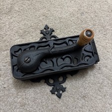 Vintage Universal Dazey Americana Hand Cranked Cast Iron Wall Mount Can Opener picture