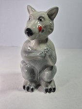 Rare vintage Wade Big Bad Wolf Figurine 5.5” Collectos Club Lt. Gray/ Silver picture