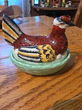 Wonderful  Antique English Staffordshire Brown Hen Chicken On A Nest Rare Green  picture