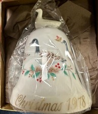 NORITAKE BONE CHINA-VINTAGE 7TH EDITION 1978 CHRISTMAS BELL IN PRESENTATION BOX picture