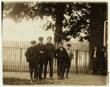Photo:Bennington Vermont 1910 Boys Working Holden-Leonard Co Textile Mill picture