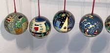 Set of 8 vtg 1998 Bloomingdale's hand painted Christmas ornaments NYC landmarks picture