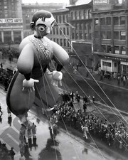 1924 Macy's Thanksgiving Day Parade Float in New York City -C- 8x10 Photo picture