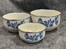Pfaltzgraff Yorktowne Enamel Metal Nesting Mixing Bowls Vintage Set Blue White picture