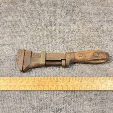 Vintage P S & W Co. Stronghold Wrench Monkey Pipe 8