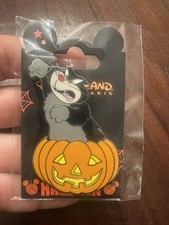 Disney Disneyland Paris Pin - Lucifer - Halloween 2022 - Cinderella Cat picture