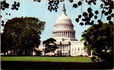 Vintage Postcard US Capitol Building Washington DC Capitol Souvenir Company picture