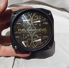 WW2 SBD-5 Dauntless Divebomber Pilot's Fuel Quantity Indicator Gauge Instrument picture