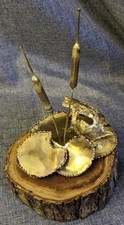 Vintage Brutalist Welded Brass Frog Cattails Sculpture Wood Base Mid Century 7
