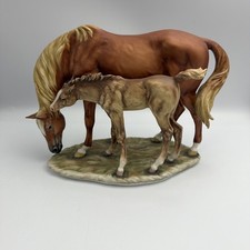VINTAGE HAND-PAINTED GERMAN KAISER PORCELAIN THOROUGHBRED MARE & FOAL FIGURINE picture
