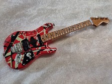VAN HALEN 1:6 MINIATURE 15cm REPLICA 6