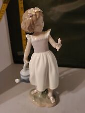 Lladro Privilege Figurine GOOD MORNING BUTTERFLY GIRL WATERING CAN 8520  picture