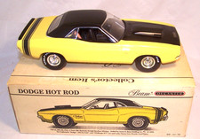Vtg EMPTY 1992 Jim Beam Decanter 1970 Dodge Challenger R/T 340 Six Pack Hot Rod picture